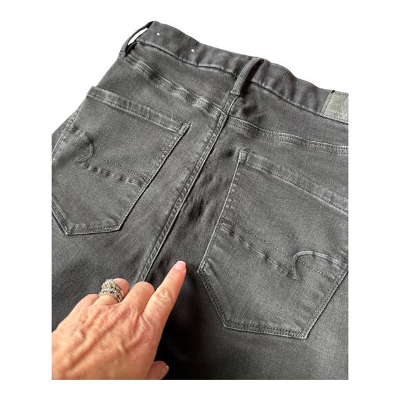 AE Next Level Curvy High-Waisted Flare Jean black size 6 - Picture 12 of 12